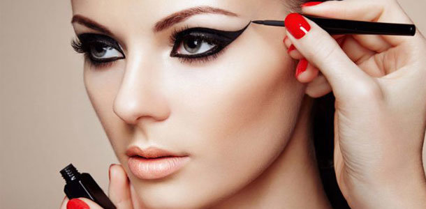 En Şık ve Farklı Eyeliner Sürme Teknikleri (EYELİNER ÇEKME)