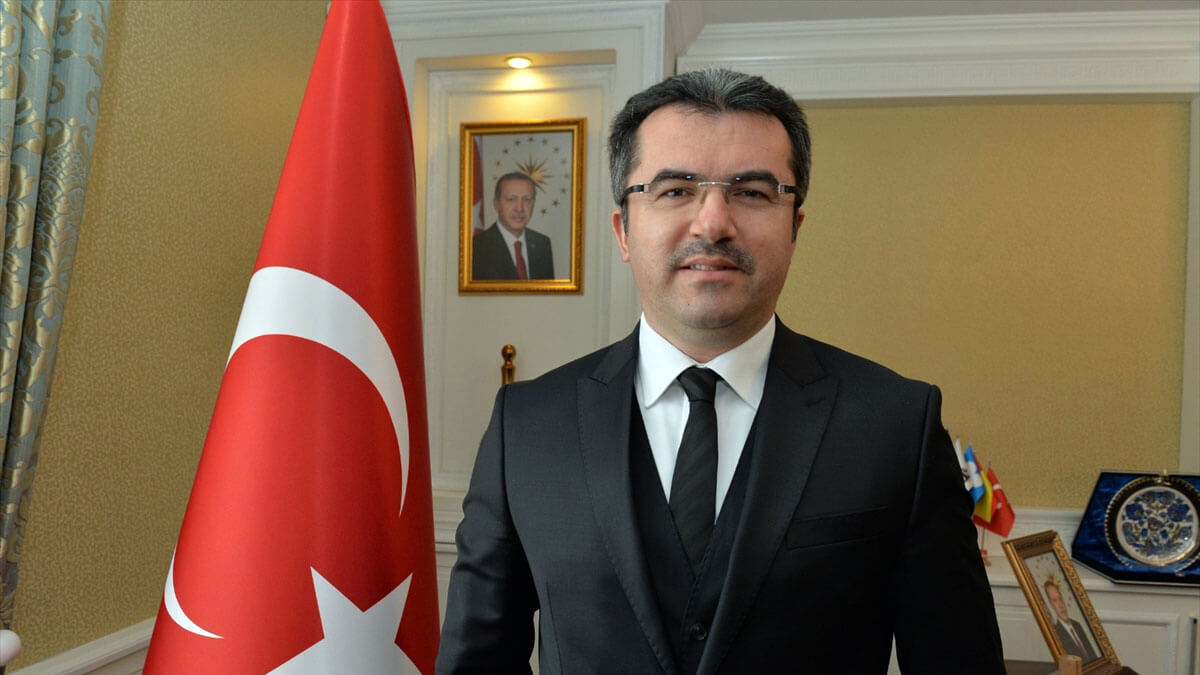 Okay Memiş Kimdir? Nerelidir?