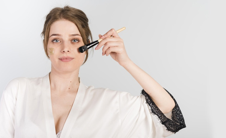 Bebek pudrası hangi alanlarda kullanılır makyajı uzun süre koruyor!