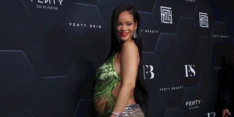 RIHANNA MİLYARDERLER LİSTESİNDE